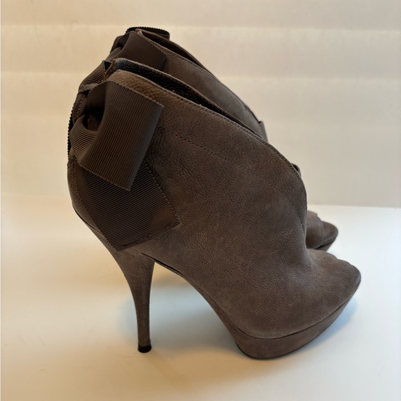 NWT! VERA WANG ROYCE PLATFORM SUEDE SPIKED HEEL BOOTIE BOOTS - Picture 2 of 8